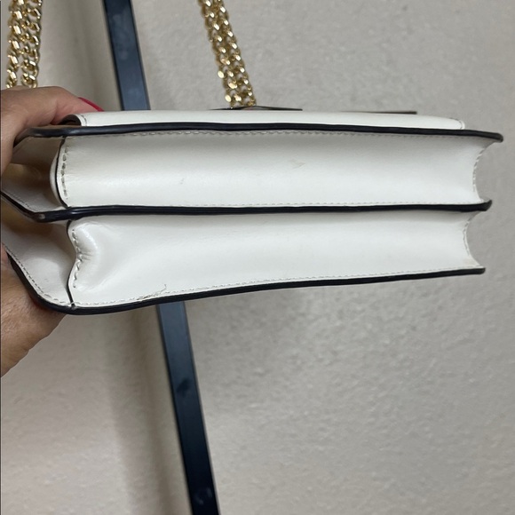 Micheal Korrs Jade Large Tri-Color Leather Crossbody Bag With Gold Tone Chain - Picture 5 of 15